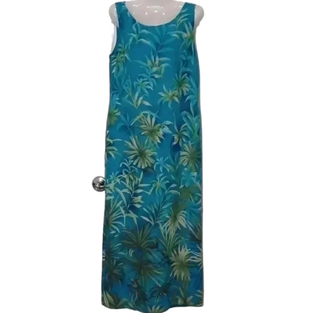 - GORGEOUS dress with a slit on the side - Picture 3 of 10